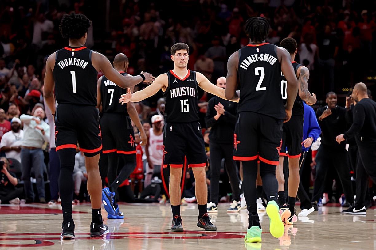 世界杯官方直播软件下载-又一次一分未得又如何？都这样了火箭甚至还敢让他进入先发阵容？